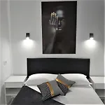 Ricky Place - Chaparral Complex Apartment