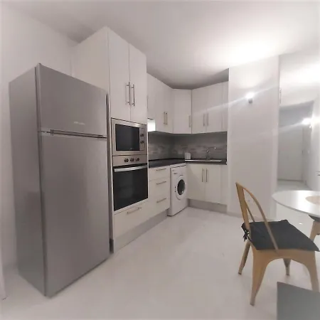 Ricky Place - Chaparral Complex Apartman *