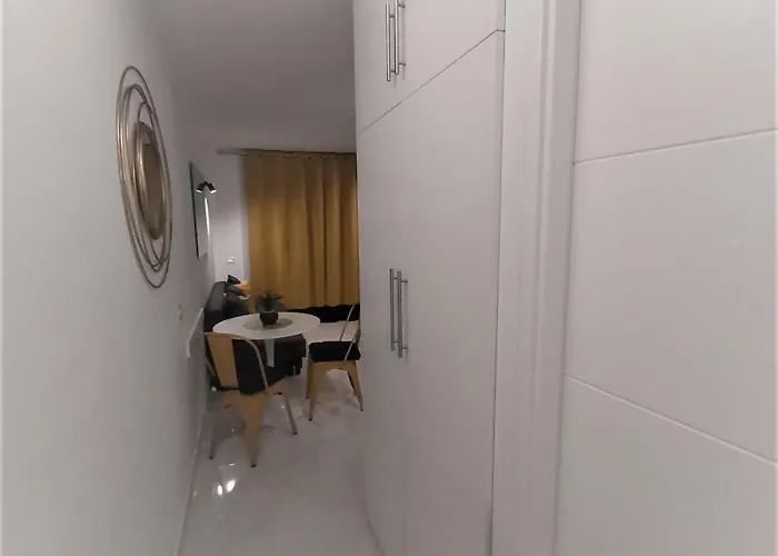 Apartment Ricky Place - Chaparral Complex *